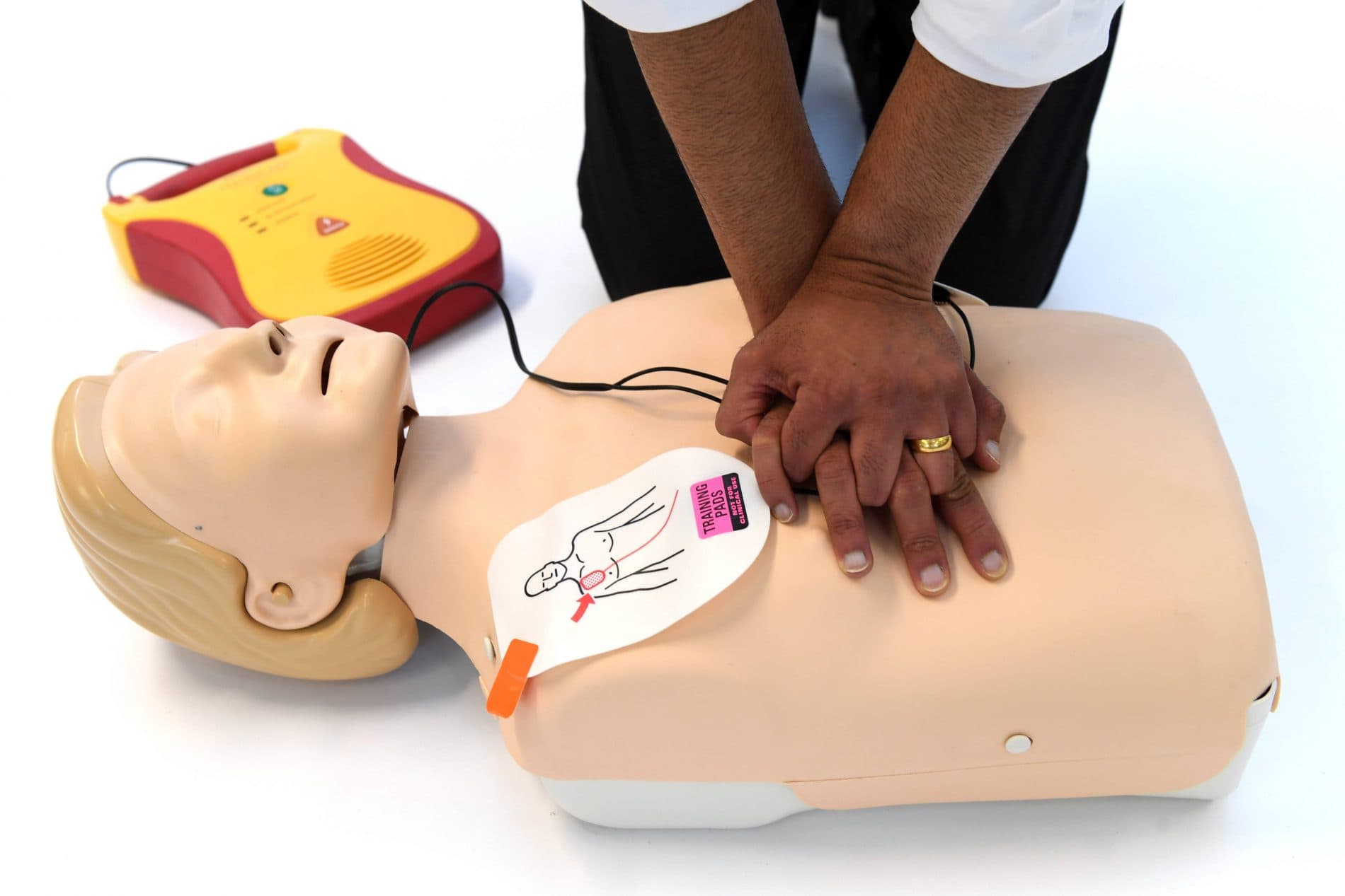 What to Do in the First 60 Seconds of a Cardiac Emergency